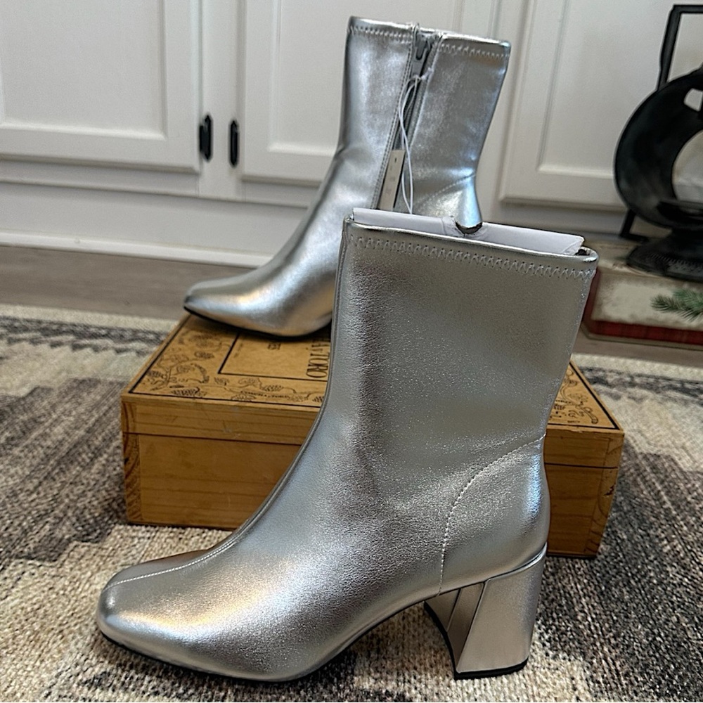 NEW A New Day Pippa Stretch Boots Women’s Size 6 NWT  Silver Ankle Boots - Picture 5 of 16